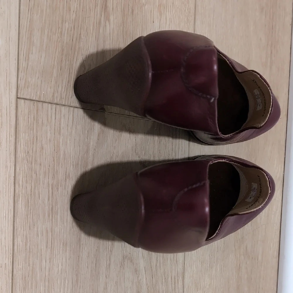 Ecco Dark Red Leather Slip-On Shoes - Picture 4 of 6